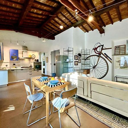 Апартаменты Bright House With Terrace In Santa Croce Флоренция Экстерьер фото